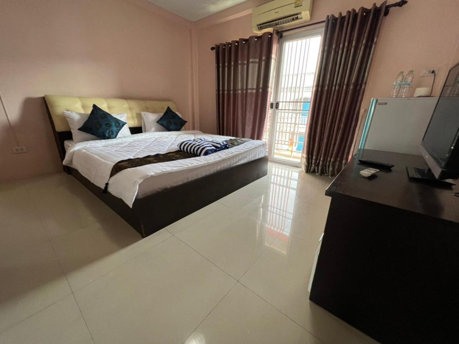Hotel Kjs Pattaya Exterior foto